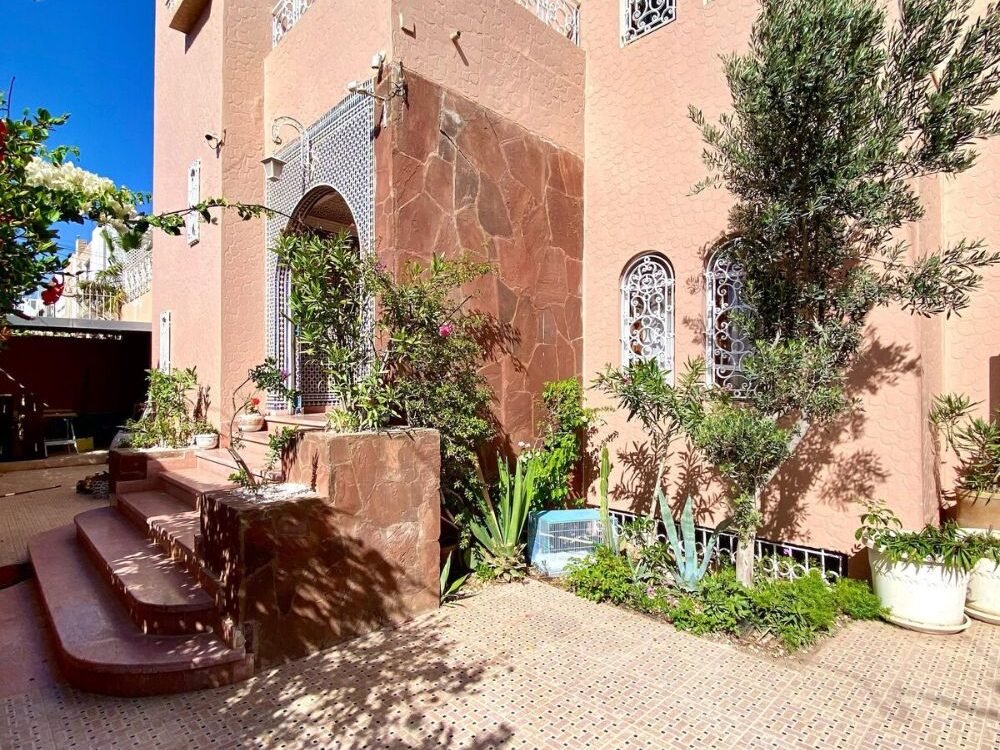Wonderful 4 Bedrooms Villa with pool H42030