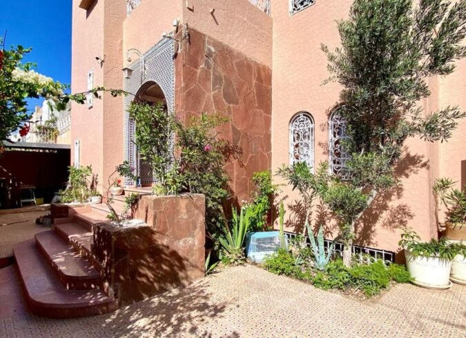 Wonderful 4 Bedrooms Villa with Pool H42030